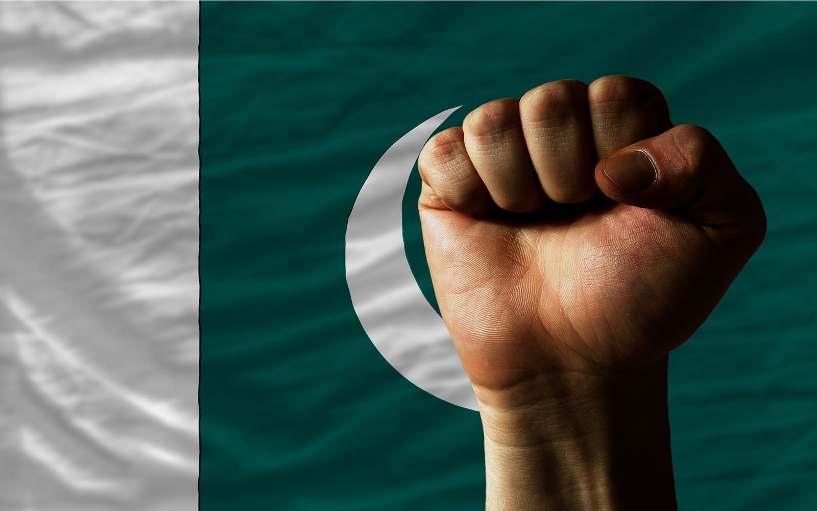 Pakistan Erupts in Chaos as TLP’s “Gaza Justice” March