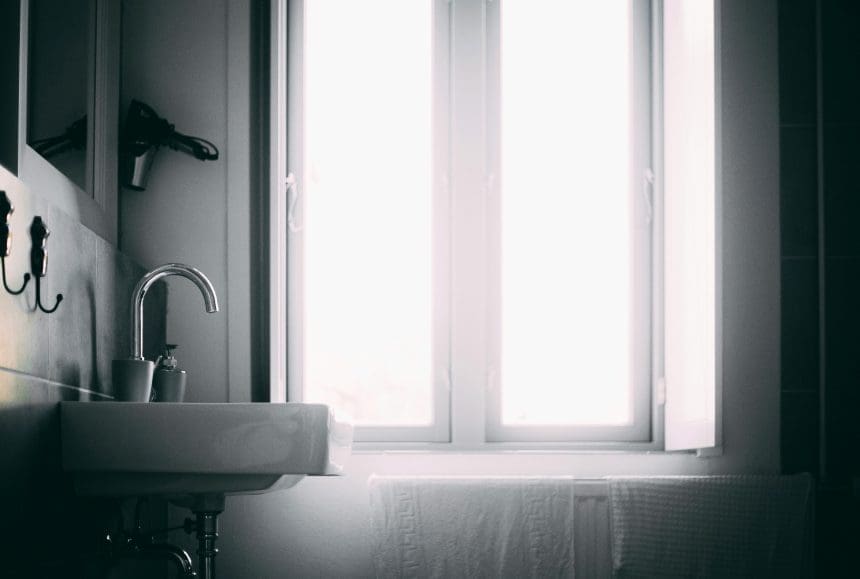 Signs It&rsquo;s Time to Move Beyond Basic Bathroom Repairs