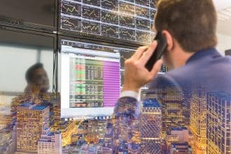 Global Markets Show Mixed Performance - Jan. 15, 2026
